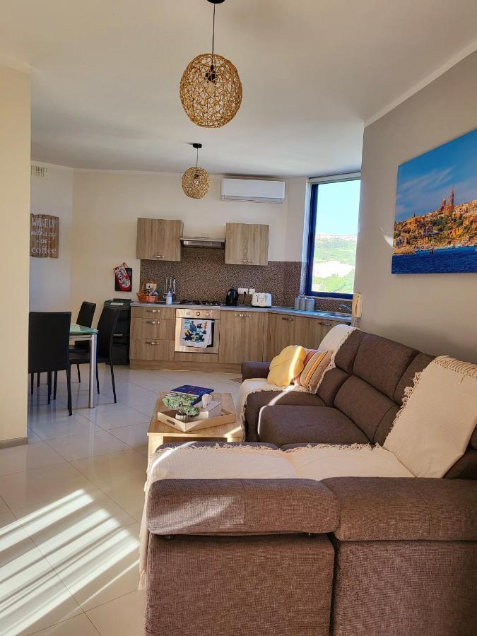 Ir-Rixa Holiday Penthouse Ghajnsielem Ngoại thất bức ảnh